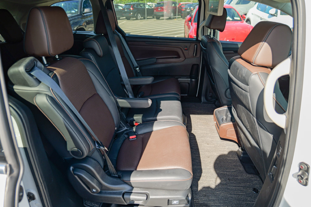 Used 2025 Honda Odyssey Elite image 31