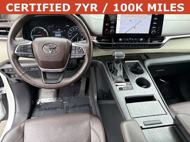Used 2022 Toyota Sienna Platinum AWD/4WD image 18