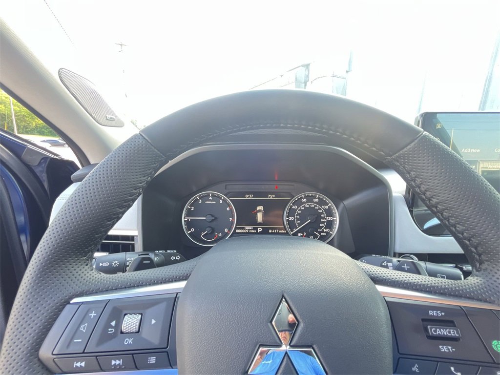 New 2025 Mitsubishi Outlander SE image 15