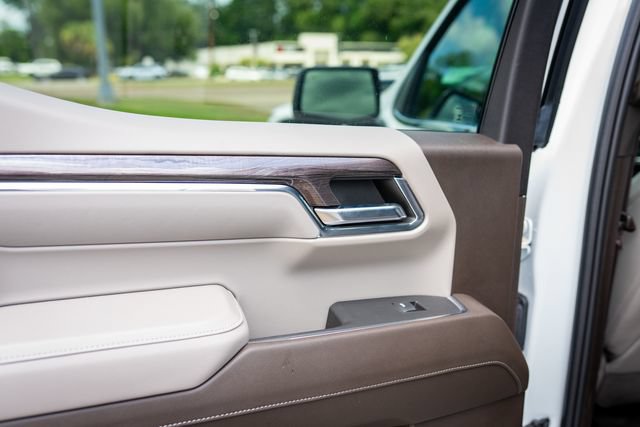 Used 2024 Chevrolet Silverado 1500 LTZ AWD/4WD image 26