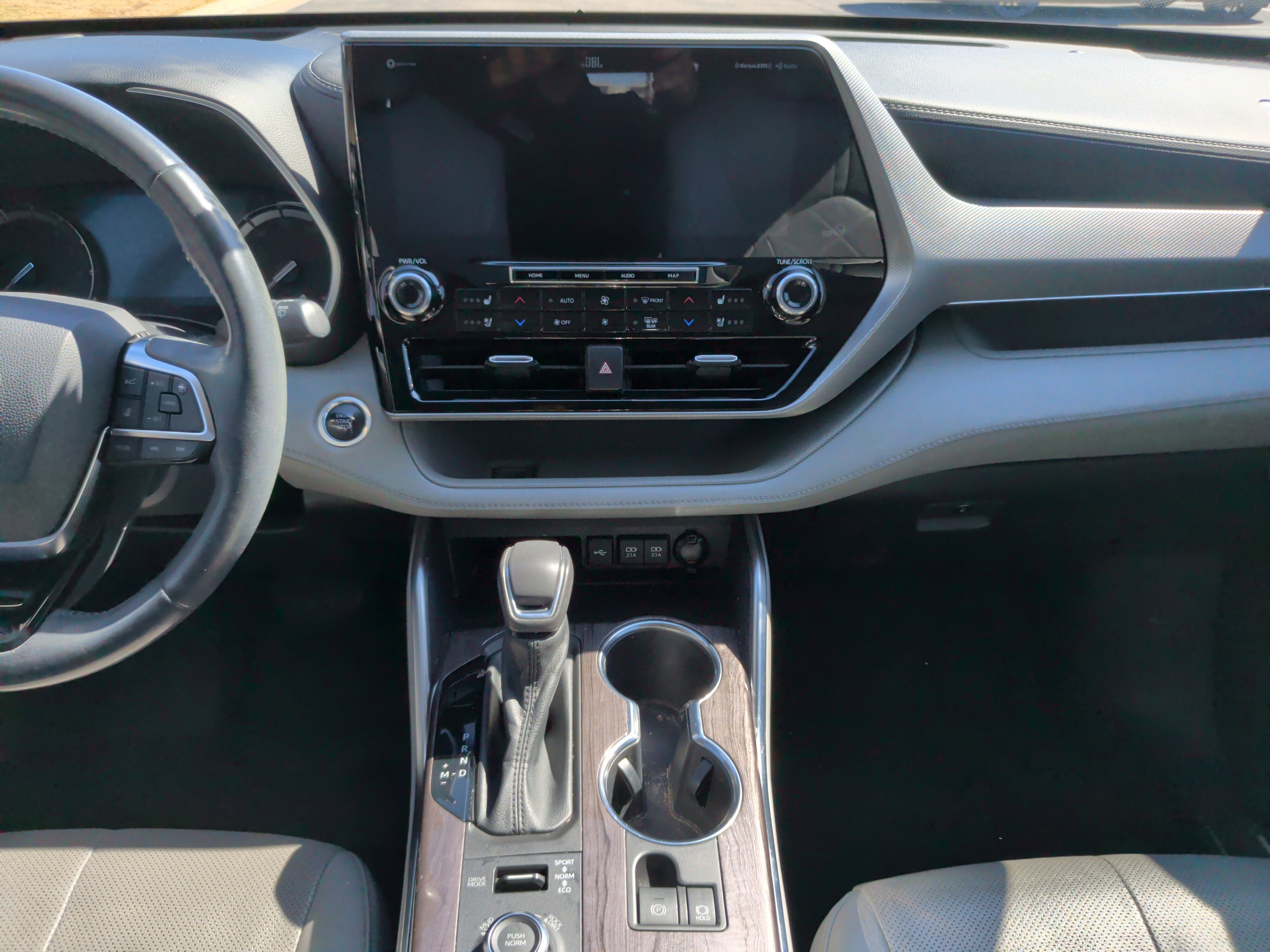 Used 2021 Toyota Highlander Platinum image 32