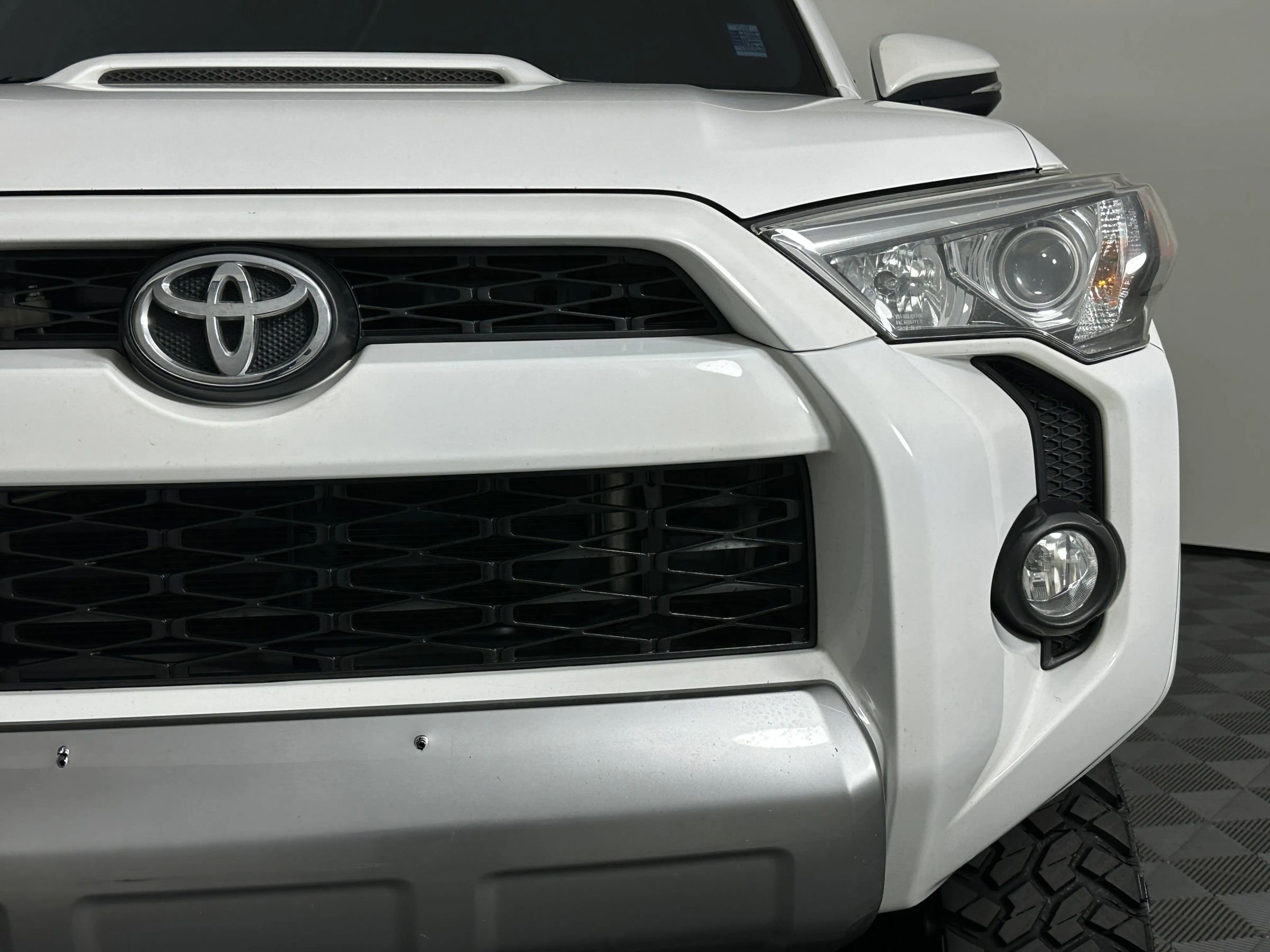 Used 2019 Toyota 4Runner TRD Off-Road Premium image 6