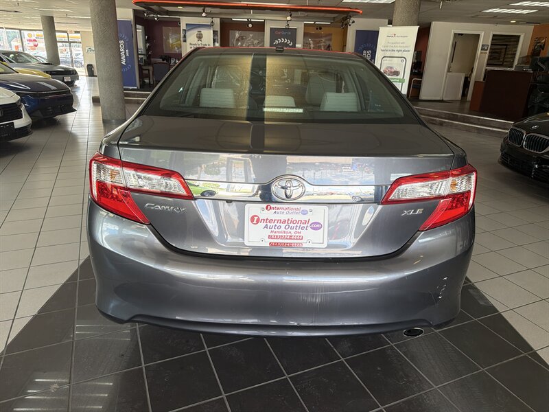Used 2012 Toyota Camry XLE w/ Convenience Pkg FWD image 7
