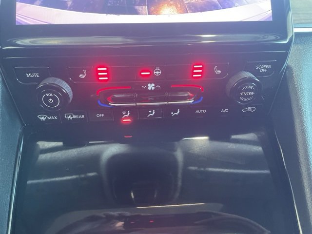 Used 2023 Jeep Grand Cherokee Limited image 29