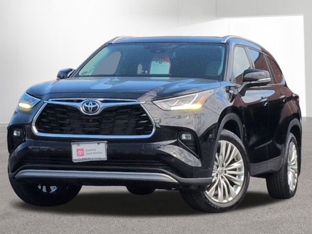 Certified 2026 Toyota Highlander Platinum AWD/4WD image 1