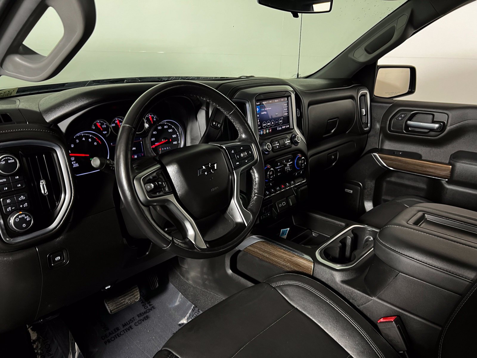 Used 2020 Chevrolet Silverado 1500 LT Trail Boss w/ Midnight Edition AWD/4WD image 12