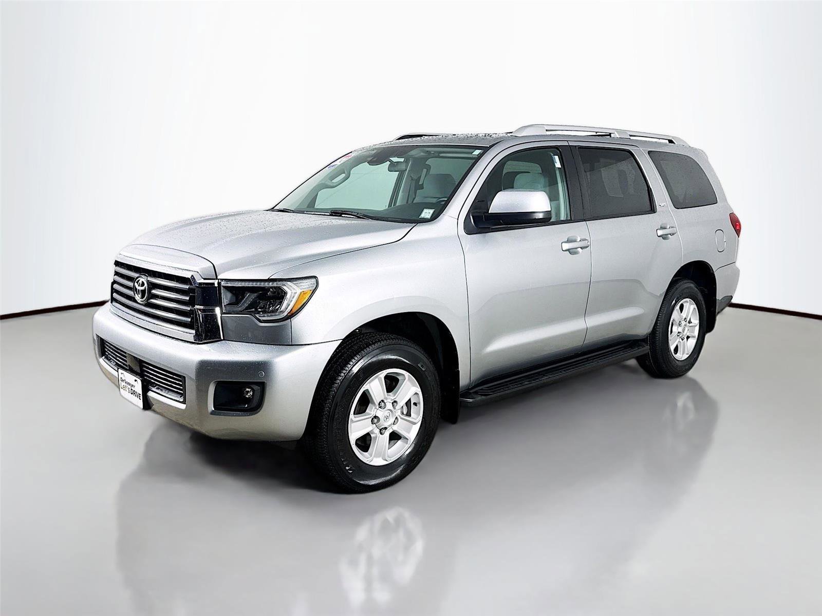 Used 2021 Toyota Sequoia SR5 image 4