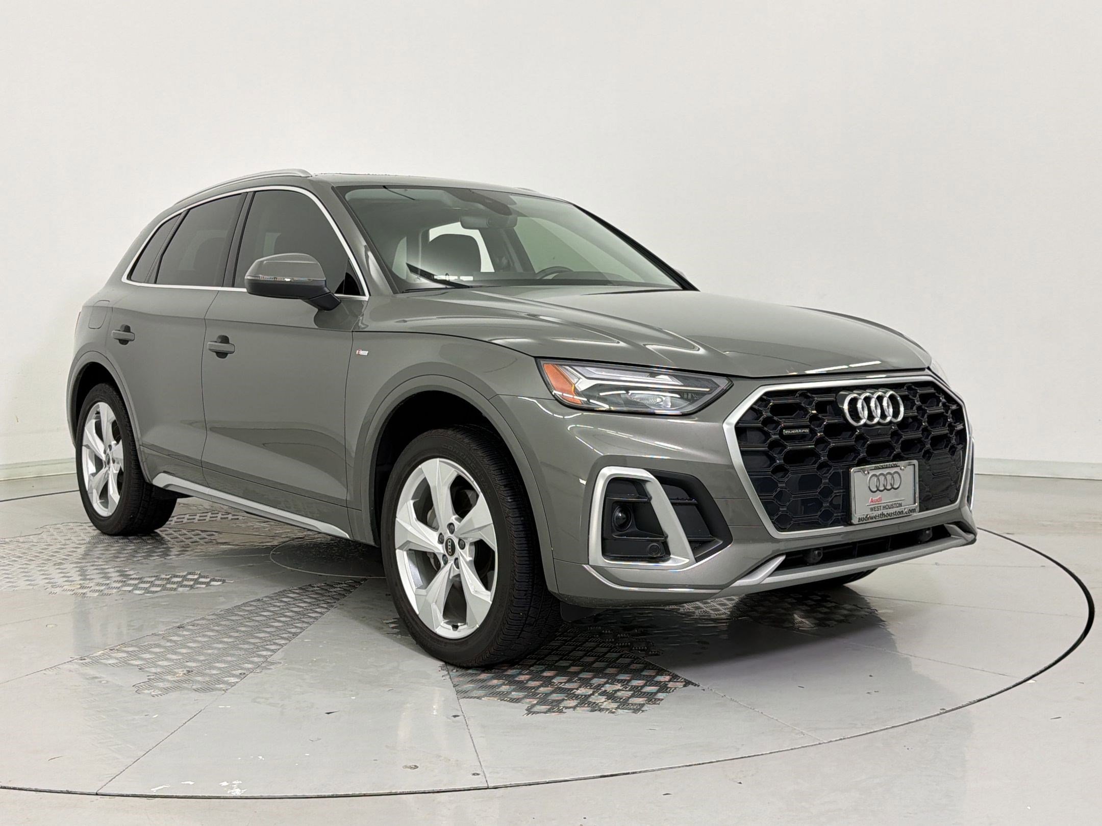 Used 2023 Audi Q5 2.0T Premium Plus w/ Premium Plus Package image 7