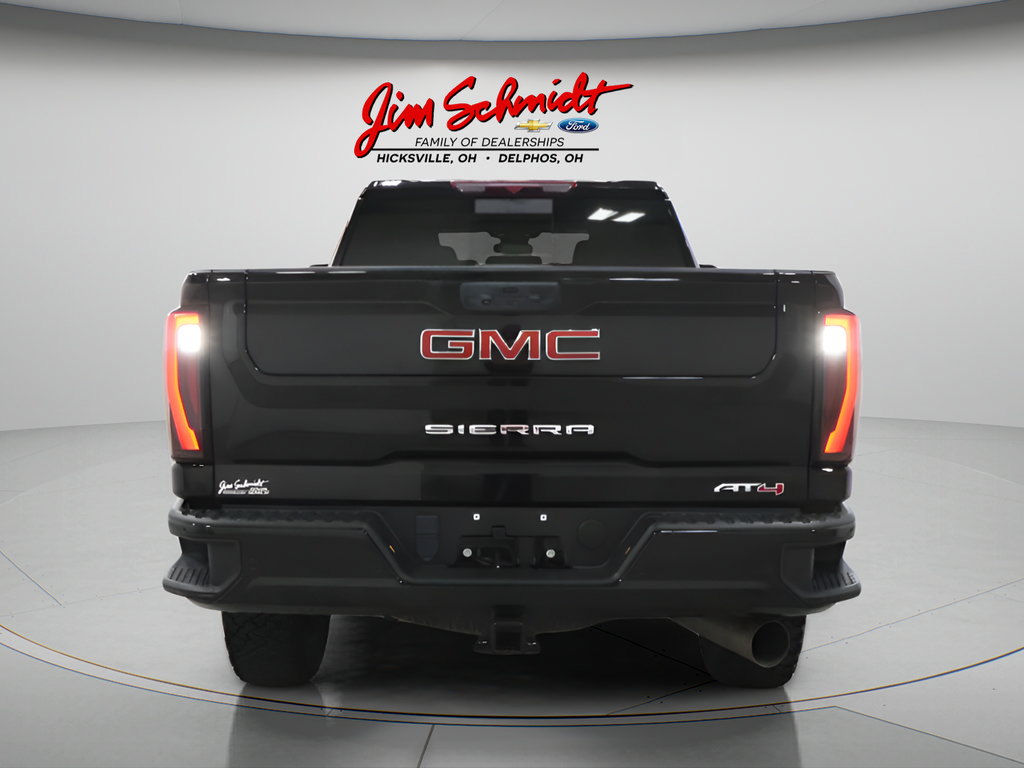 Used 2024 GMC Sierra 2500 AT4 w/ AT4 Preferred Package AWD/4WD image 5