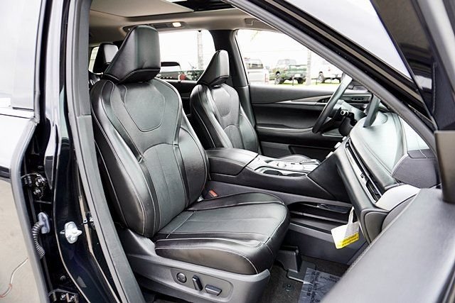 Used 2024 INFINITI QX60 Luxe FWD image 18