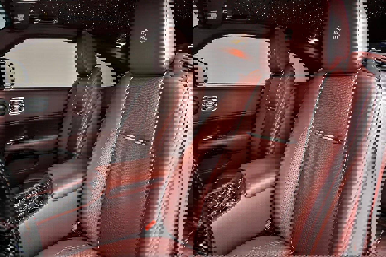 Used 2014 Rolls-Royce Wraith image 25