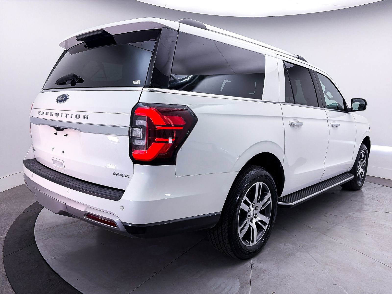 Used 2022 Ford Expedition Max Limited AWD/4WD image 15