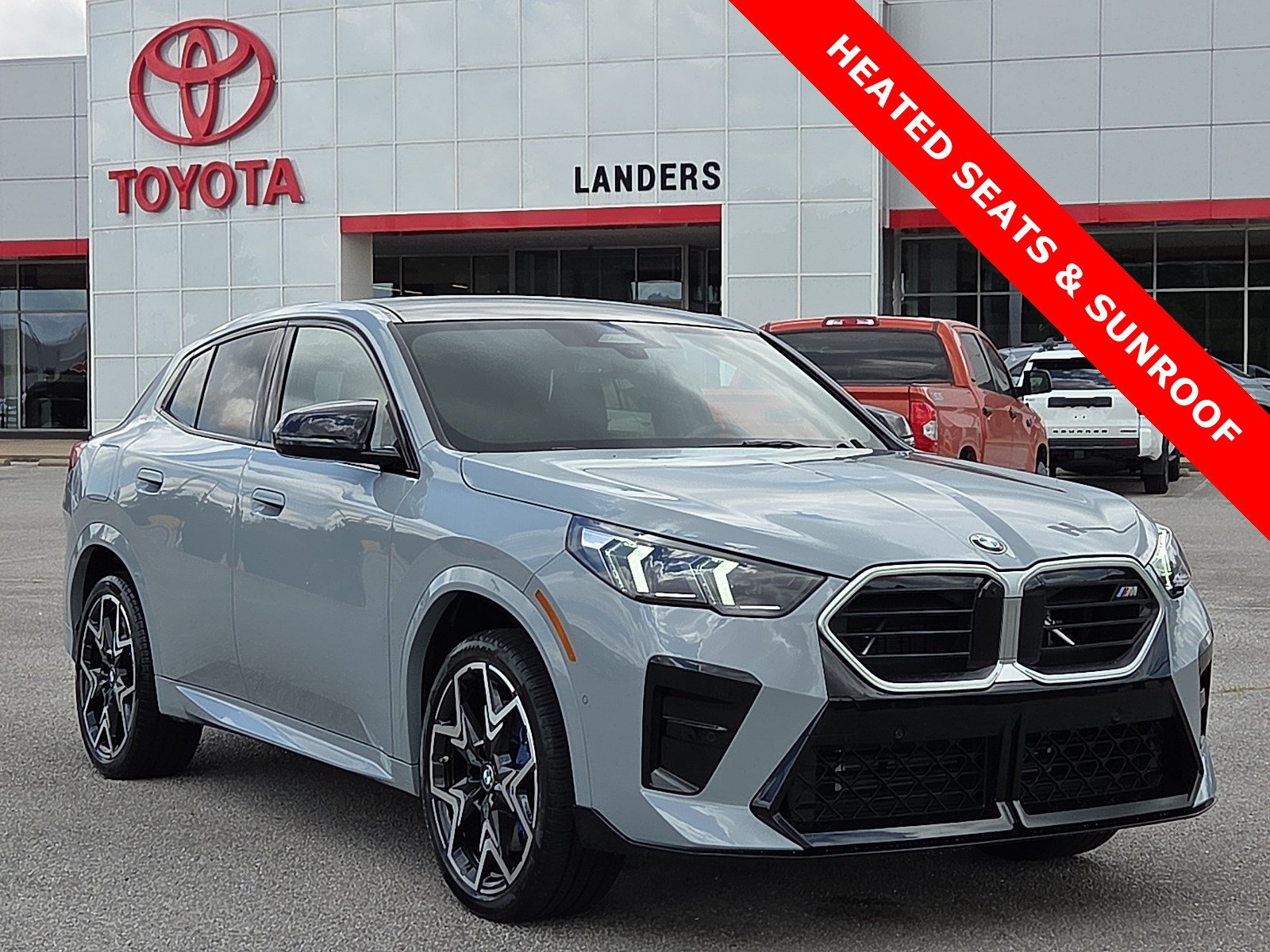 Used 2025 BMW X2 M35i AWD/4WD video 1