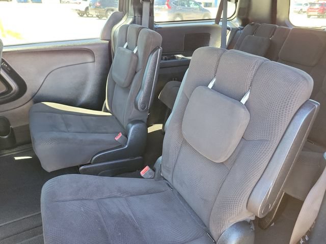 Used 2016 Dodge Grand Caravan SE FWD image 19