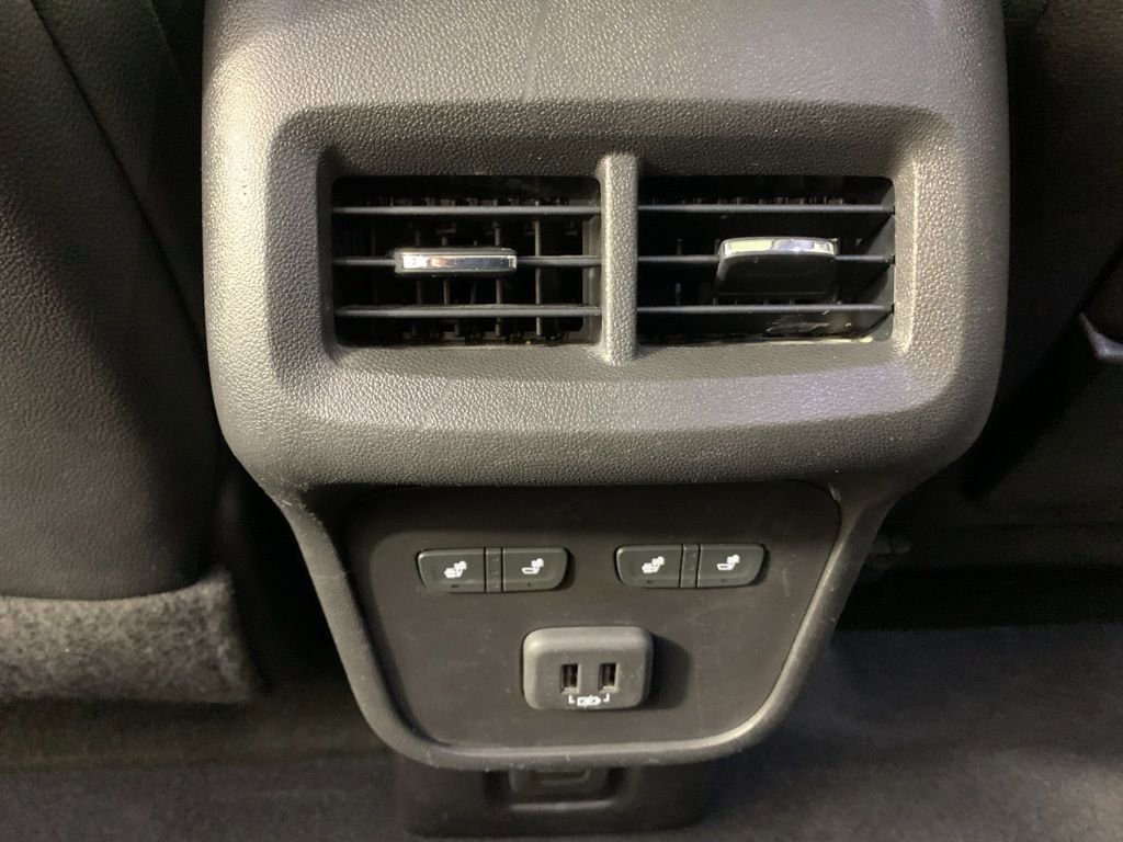 Used 2022 GMC Terrain Denali w/ Black Diamond Edition image 34