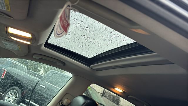 Used 2017 INFINITI QX50 2WD w/ Premium Plus Package image 2