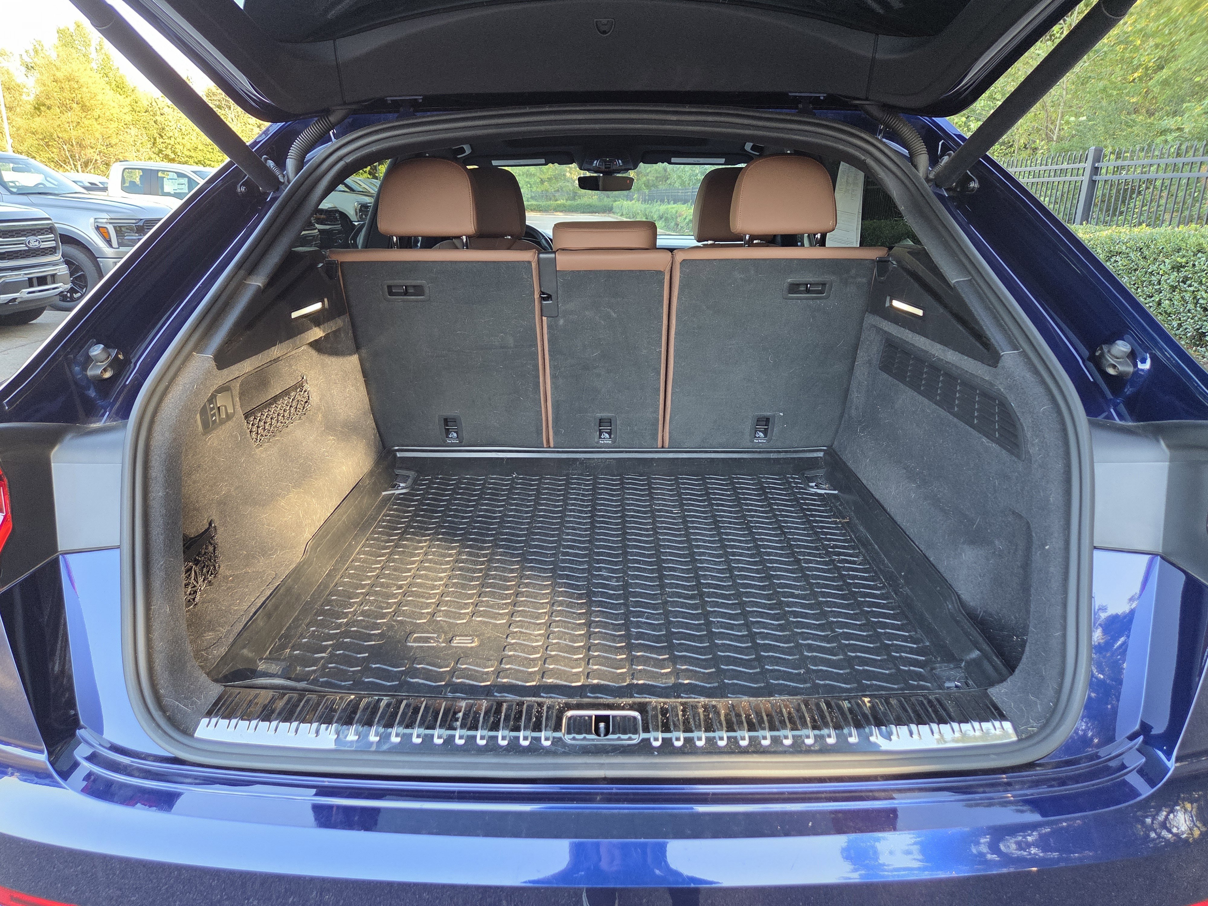 Used 2021 Audi Q8 Prestige w/ Prestige Package image 13