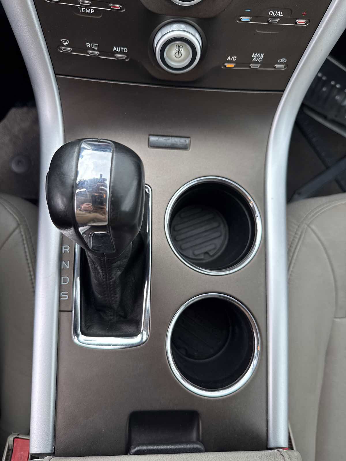 Used 2013 Ford Edge SEL image 28