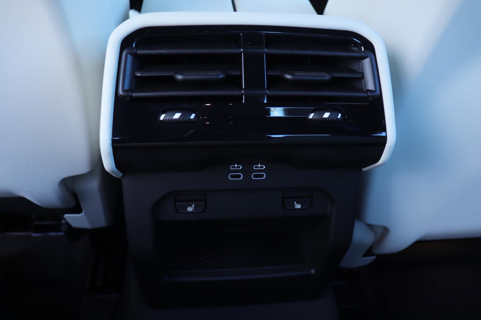 Used 2025 BMW 530i w/ Executive Package image 20