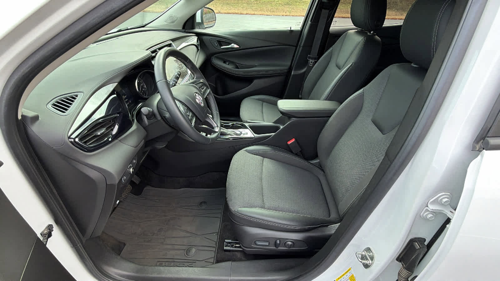 Used 2023 Buick Encore GX Select w/ Sport Touring Package image 6