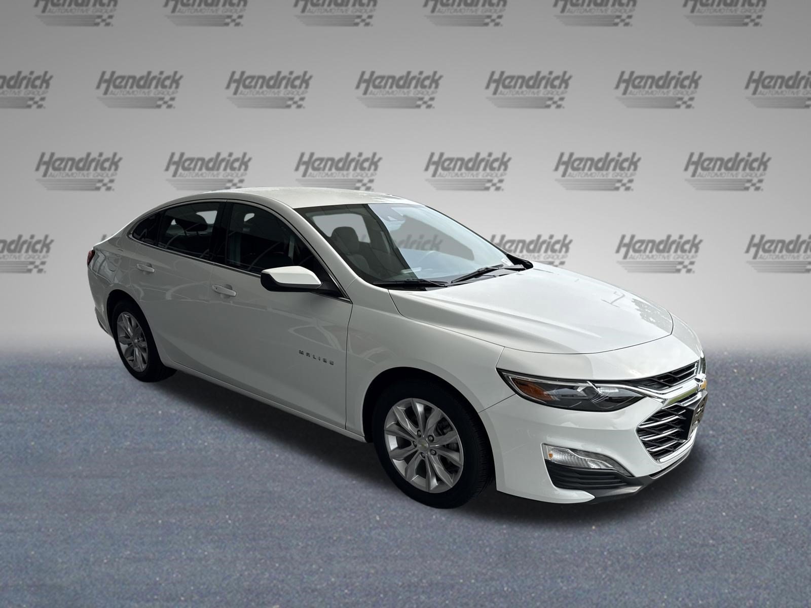 Used 2024 Chevrolet Malibu LT FWD image 2
