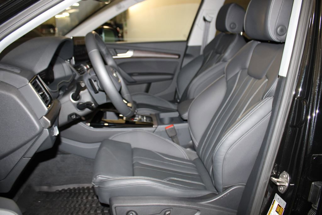 Certified 2025 Audi Q5 2.0T Premium Plus w/ Premium Plus Package image 7