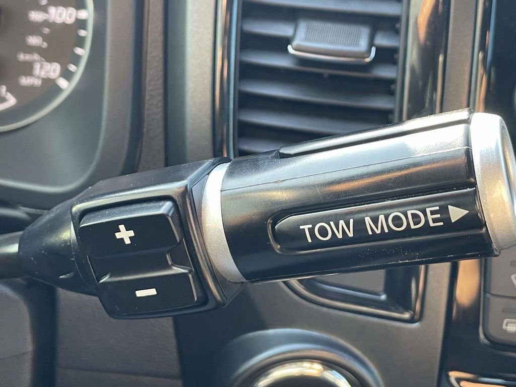 Used 2024 Nissan Titan SV w/ SV Bronze Edition Package RWD image 20