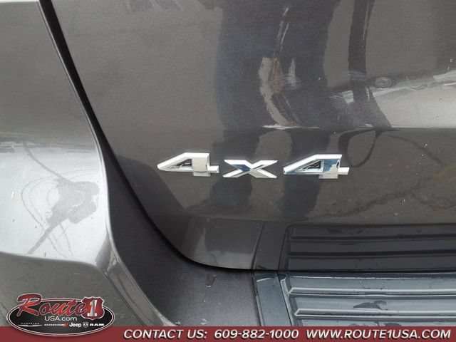 Used 2019 Jeep Grand Cherokee Laredo AWD/4WD image 21