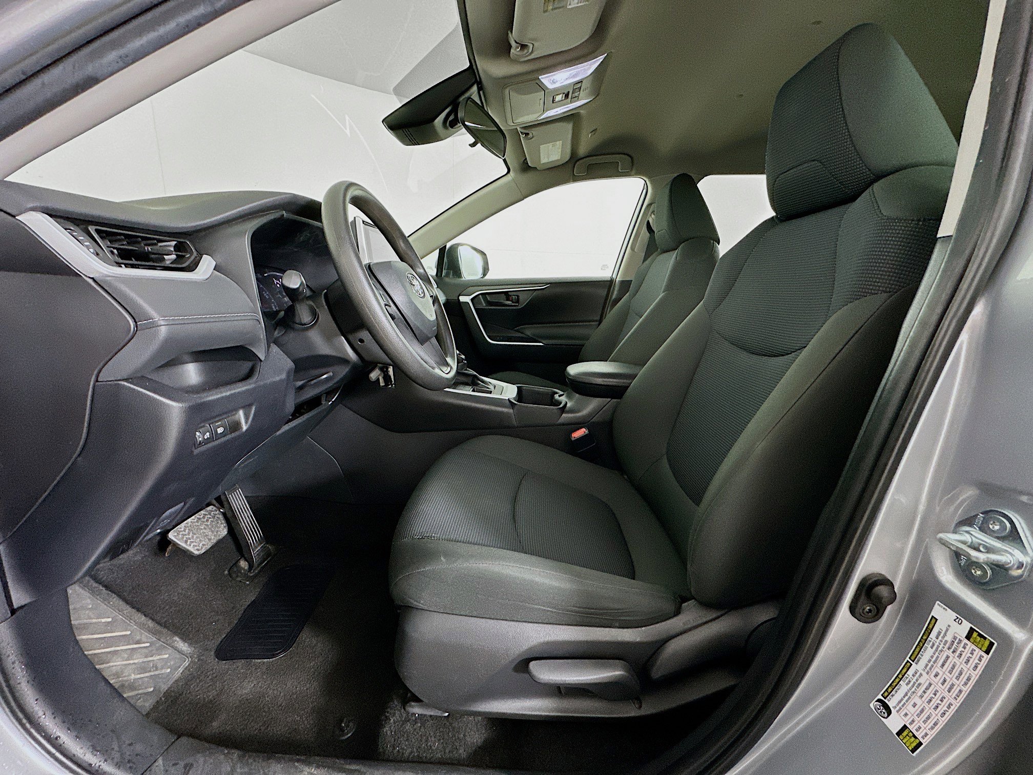 Used 2024 Toyota RAV4 LE image 13