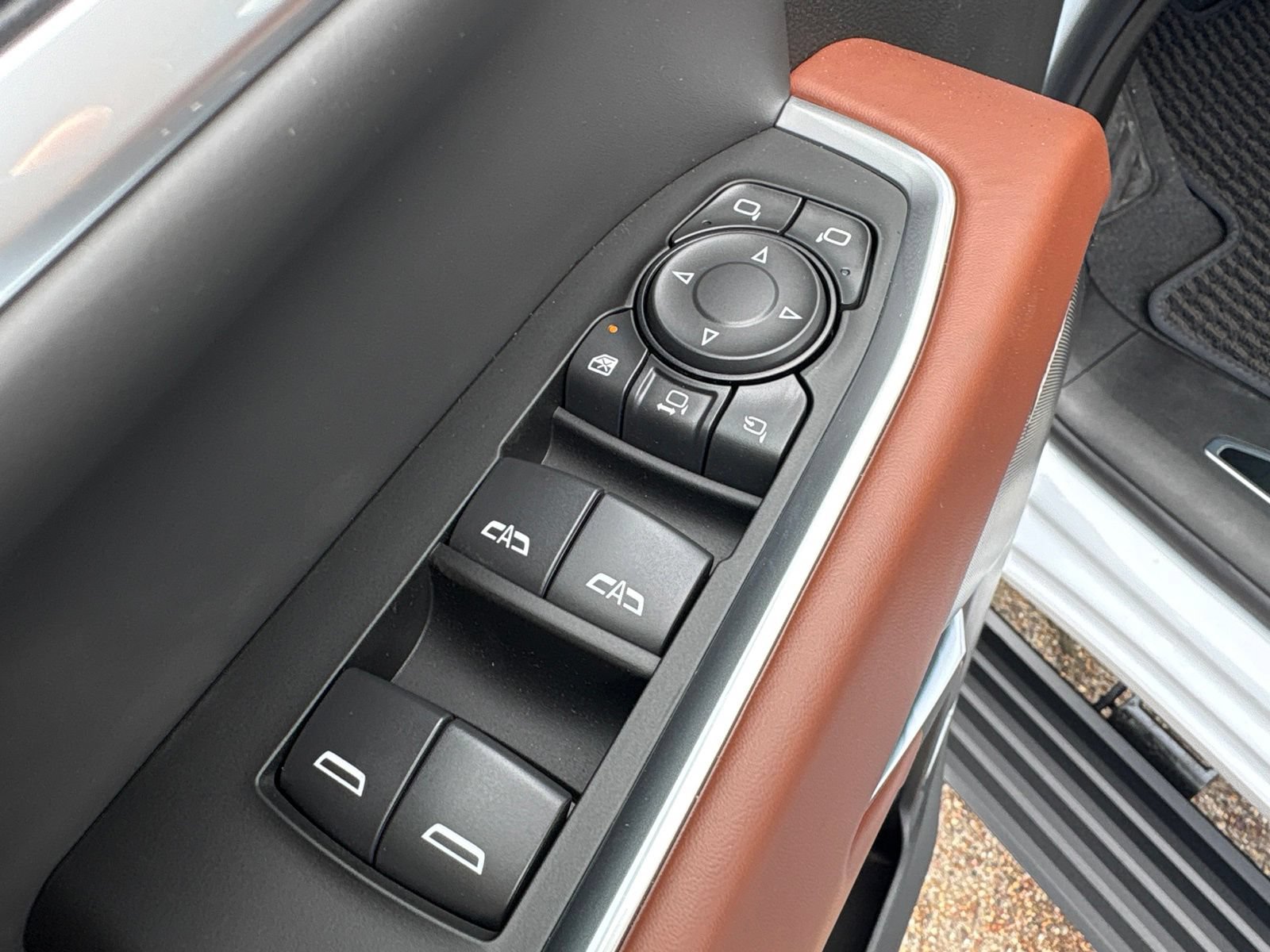 New 2026 GMC Sierra 3500 Denali Ultimate AWD/4WD image 13