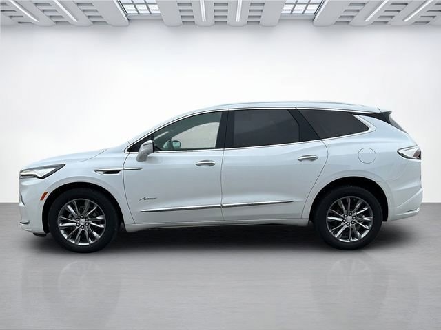 Used 2022 Buick Enclave Avenir w/ Avenir Technology Package AWD/4WD image 7