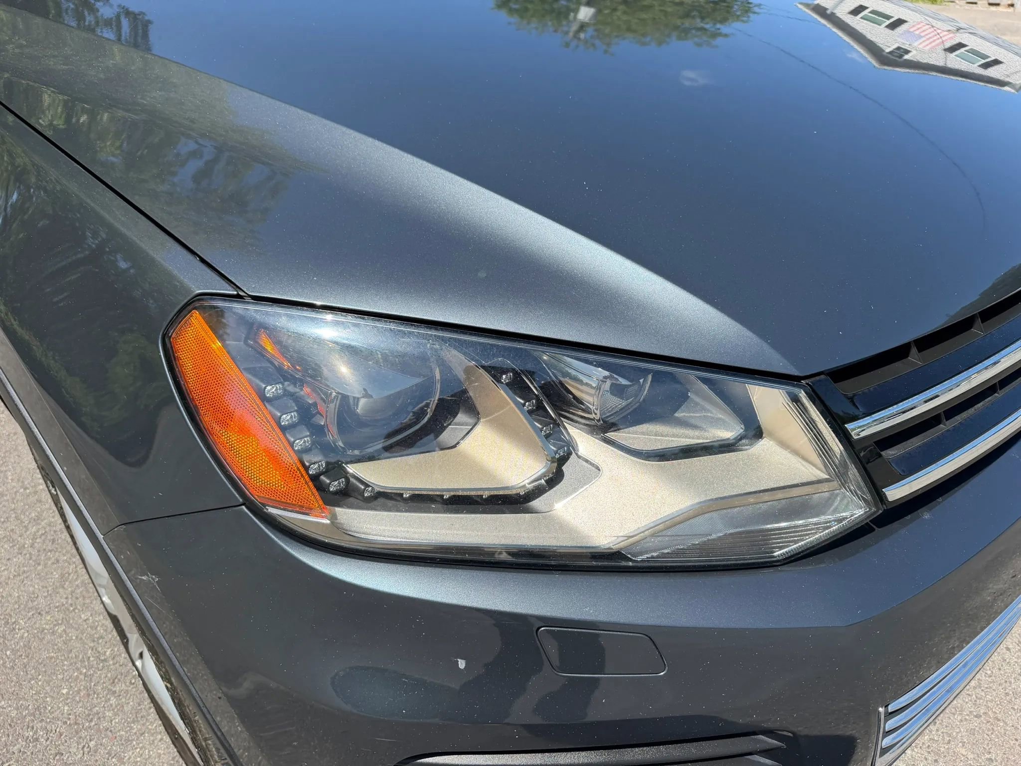 Used 2013 Volkswagen Touareg VR6 AWD/4WD image 4