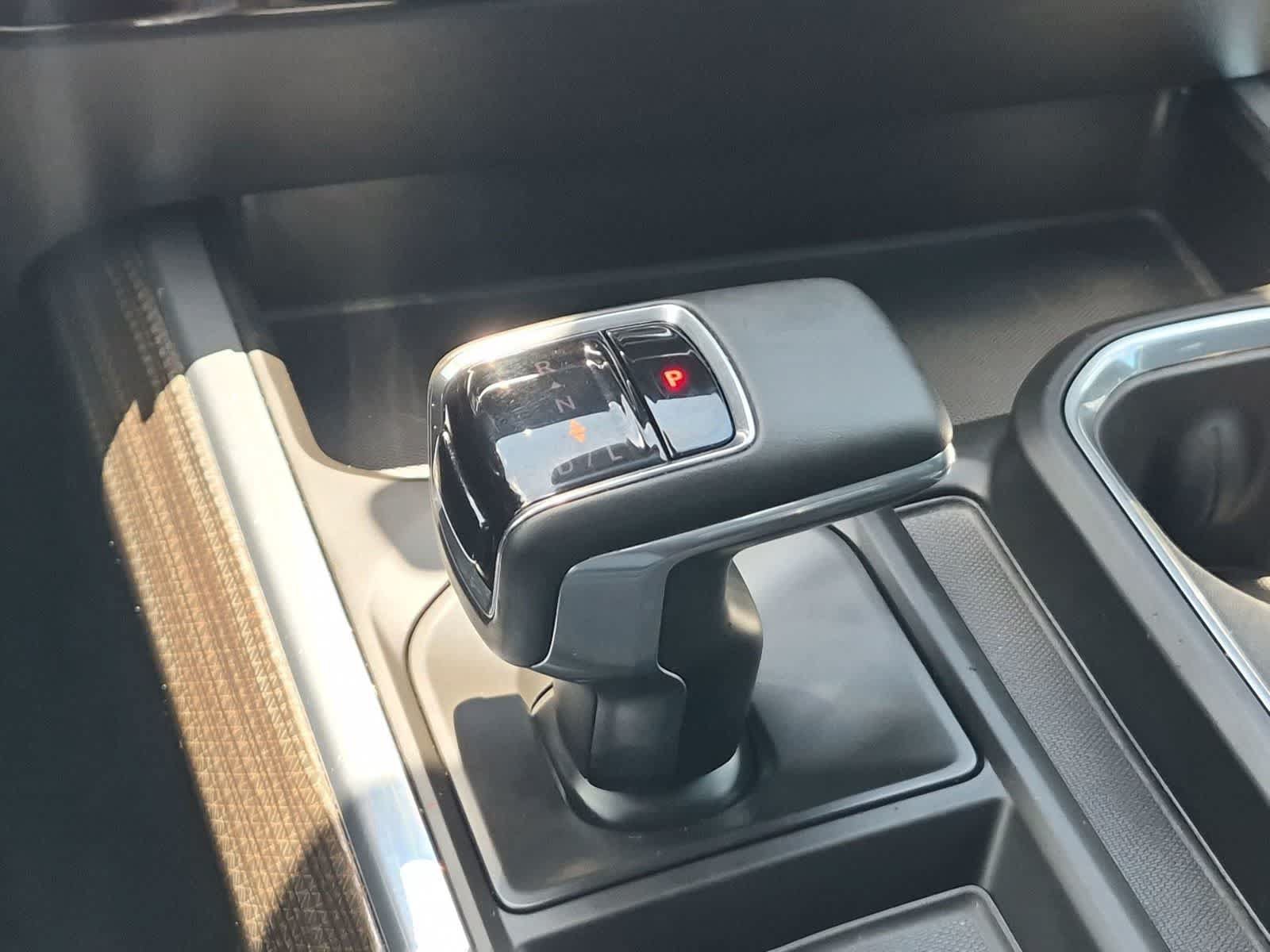 Used 2023 Chevrolet Silverado 1500 LT AWD/4WD image 16