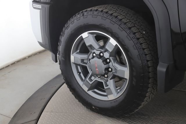 Used 2025 GMC Sierra 2500 SLE w/ SLE Convenience Package AWD/4WD image 13