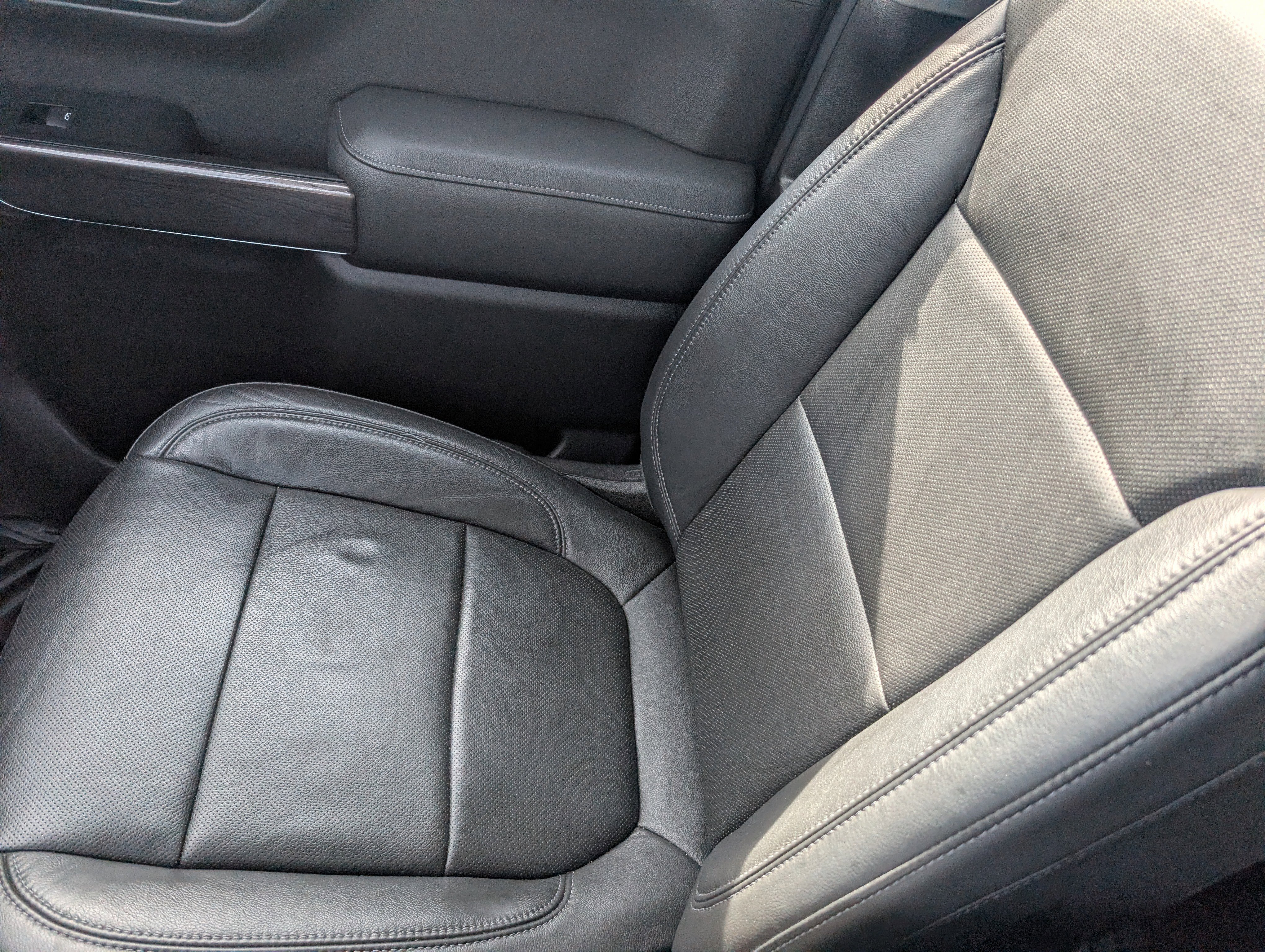 Used 2019 Chevrolet Silverado 1500 LTZ w/ LTZ Plus Package image 24