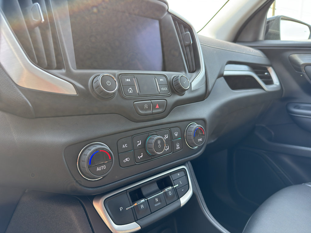 Used 2024 GMC Terrain SLT w/ Tech Package image 14