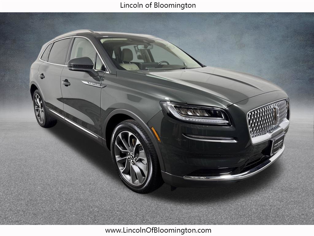 Used 2023 Lincoln Nautilus Reserve AWD/4WD image 9