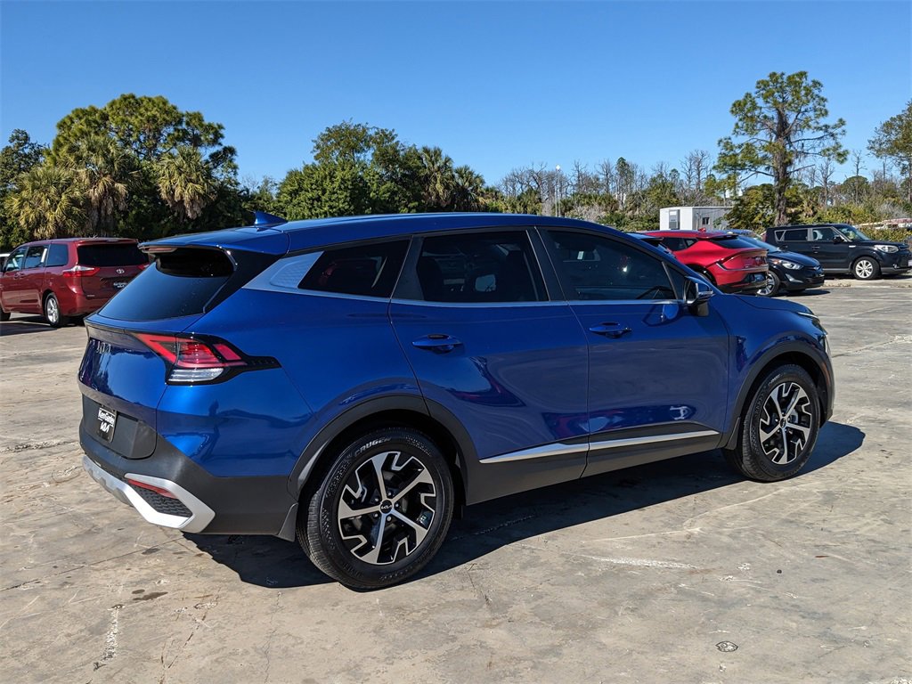 Certified 2025 Kia Sportage EX image 9