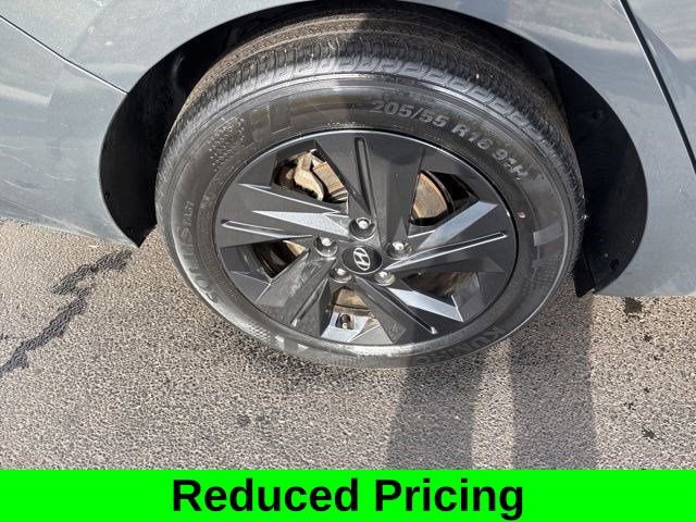Used 2023 Hyundai Elantra SEL image 42