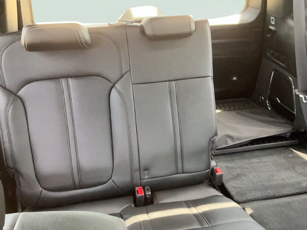 New 2026 Jeep Grand Wagoneer Summit w/ Rear Seat Video Group I AWD/4WD image 14