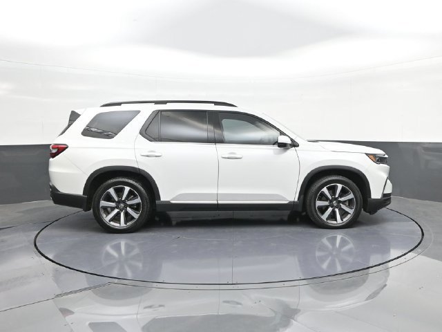 Certified 2024 Honda Pilot Touring image 23