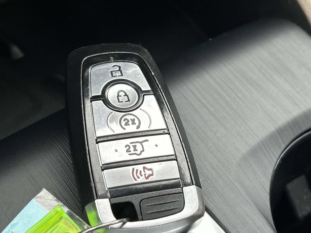 Used 2021 Ford Escape SEL w/ Technology Package image 31