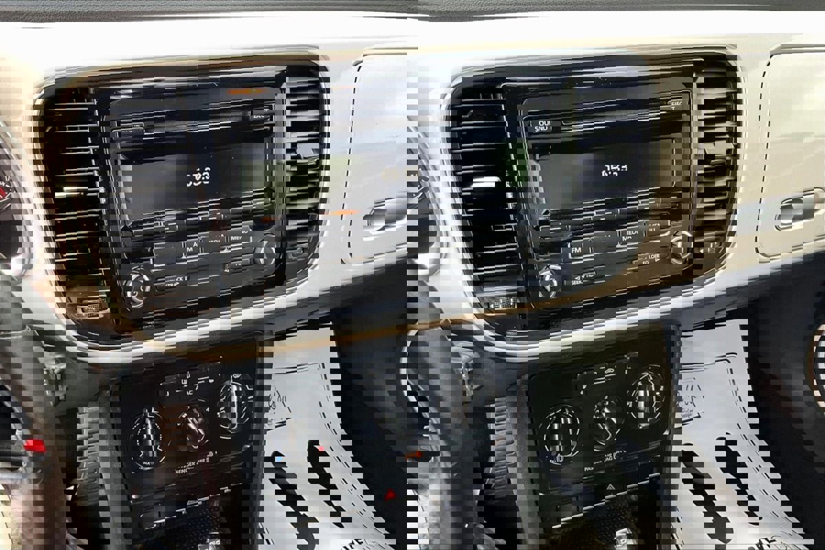 Used 2012 Volkswagen Beetle Turbo image 9