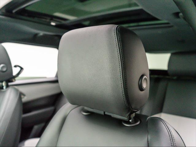 Used 2026 Land Rover Range Rover Velar S AWD/4WD image 14