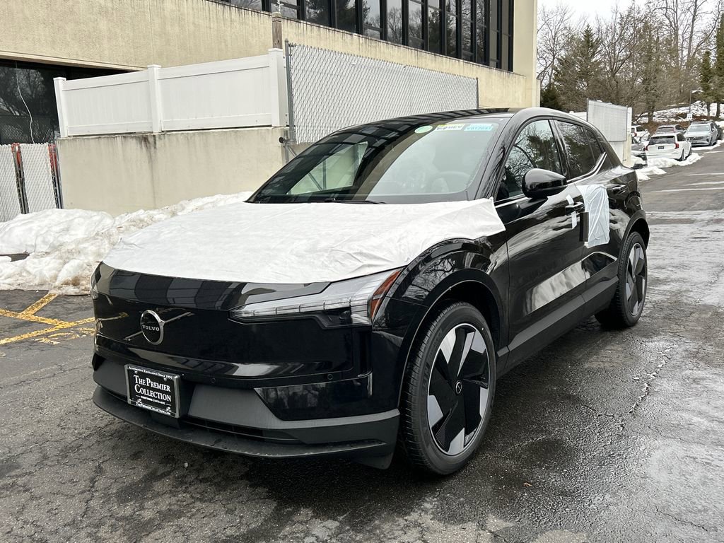 New 2026 Volvo EX30 Plus w/ Climate Package image 5