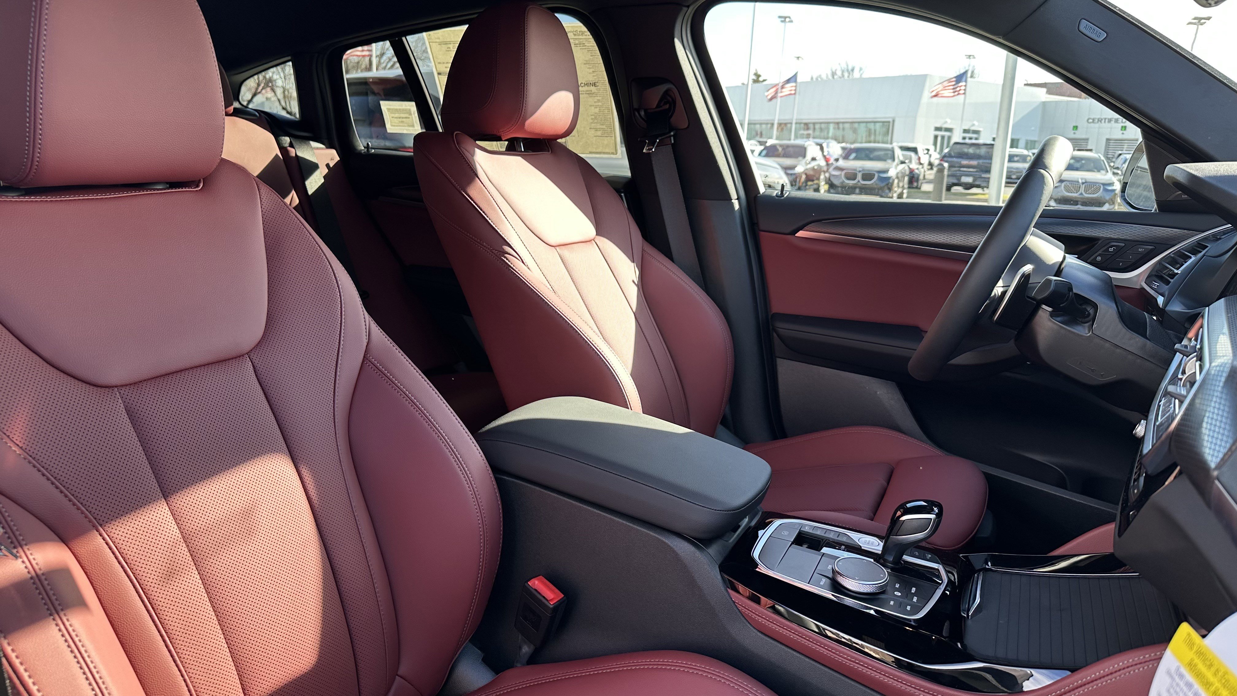 Used 2025 BMW X4 xDrive30i w/ Premium Package image 32