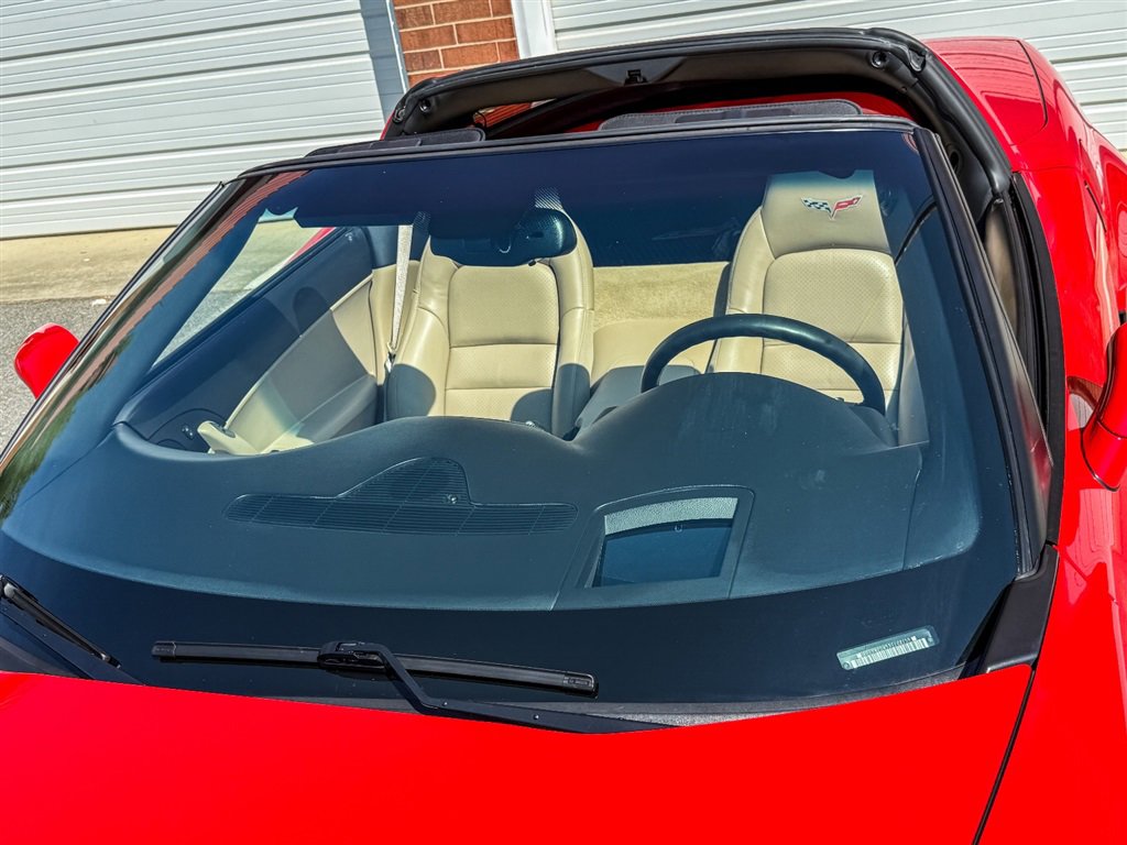 Used 2010 Chevrolet Corvette Grand Sport w/ Preferred Equipment Group image 19