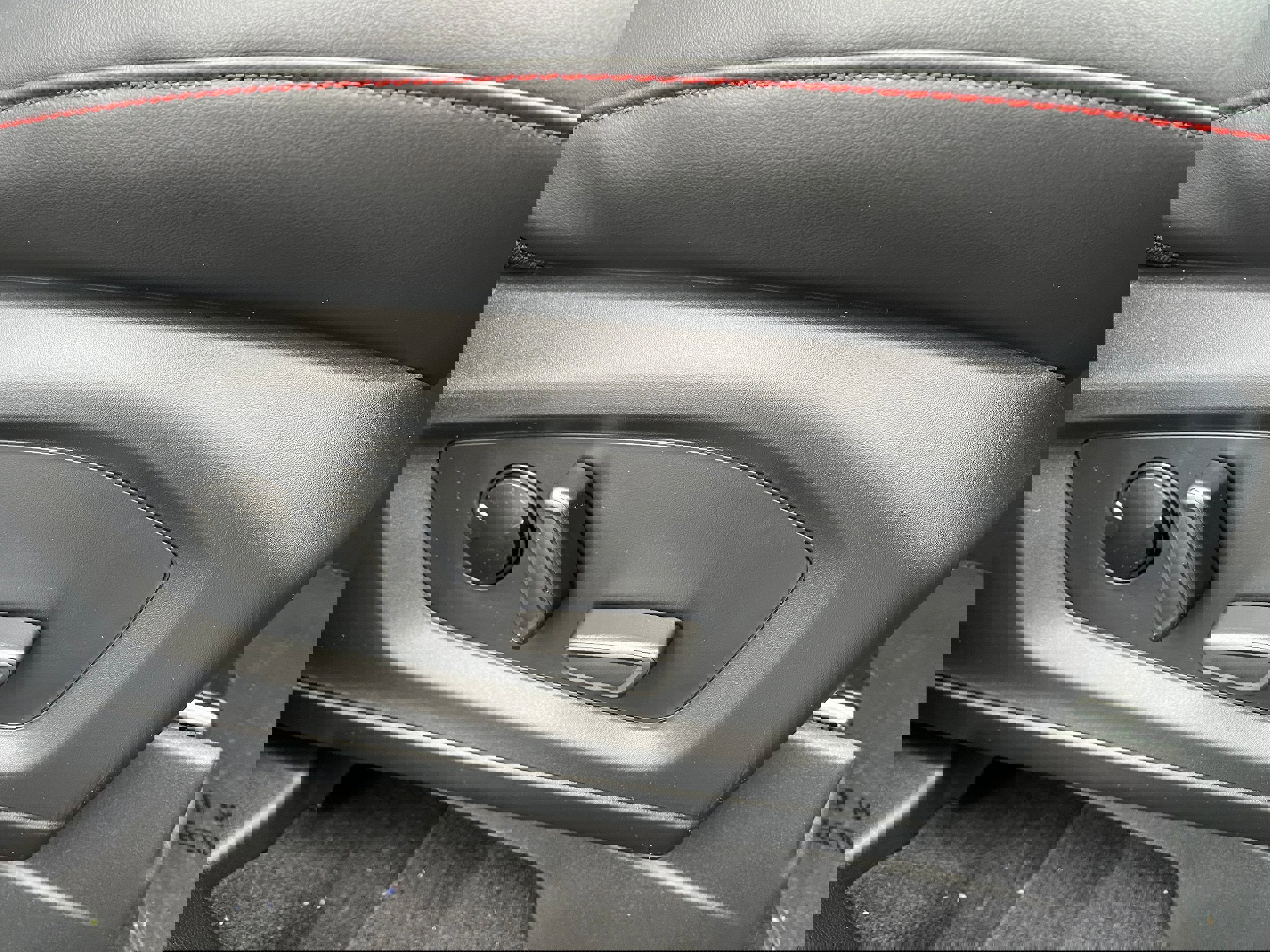 New 2026 Ford Explorer ST-Line w/ ST-Line Street Pack image 18