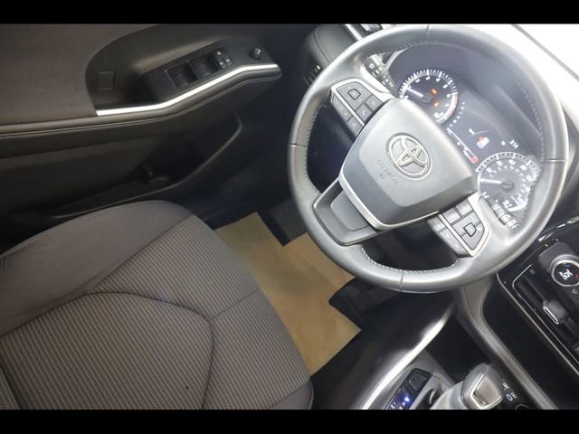 Used 2024 Toyota Highlander LE image 19