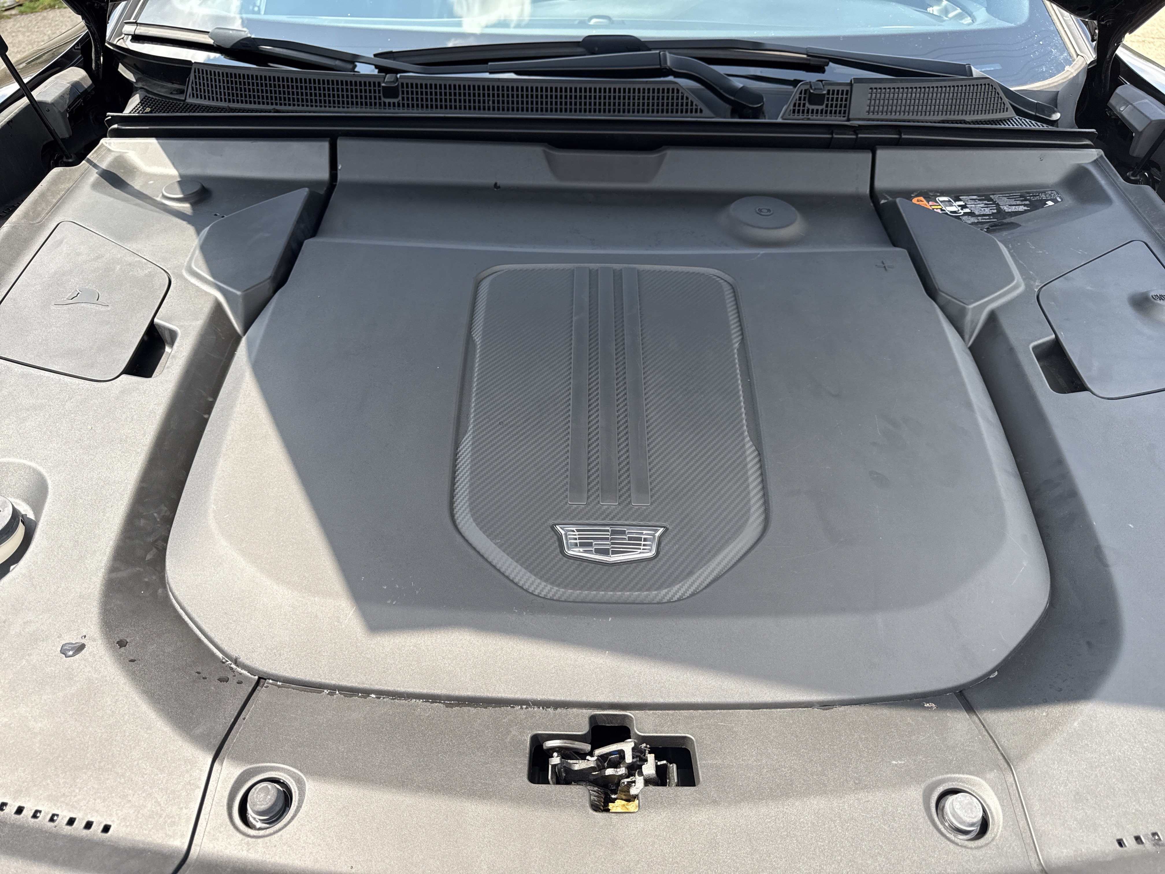 Used 2024 Cadillac Lyriq Tech AWD/4WD image 12